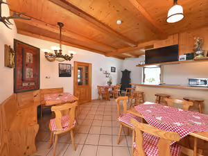 Aufenthaltsraum mit Küche